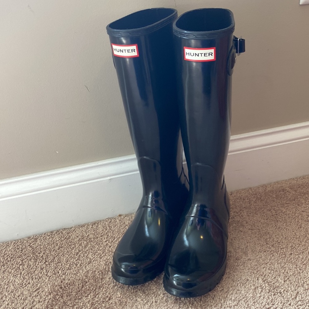 Hunter women’s tall glossy boots